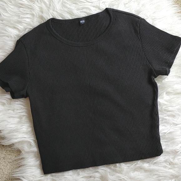 Women Black ribbed cropped top - Picture 1 of 4